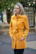 Вталено дамско палто с подвижен колан - Image 3