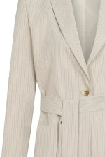 Детайл метално копче и колан – дамско сако 125-2 бежово | Aleta Parizi