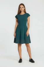 Вталена дамска рокля с паднало рамо и разкроена долна част - Image 4