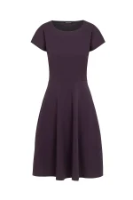 Вталена дамска рокля с паднало рамо и разкроена долна част